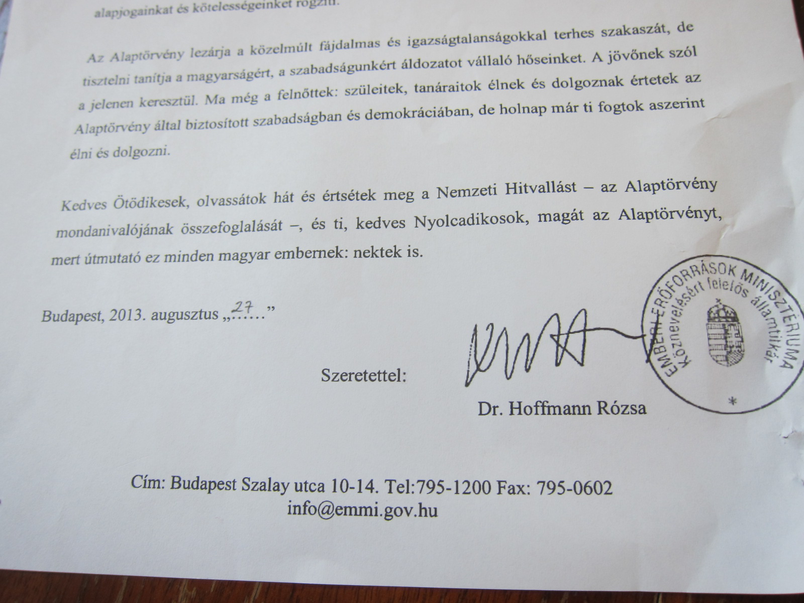 Illustration for article titled Levelet kapott a gyerek Hoffmann Rózsától!