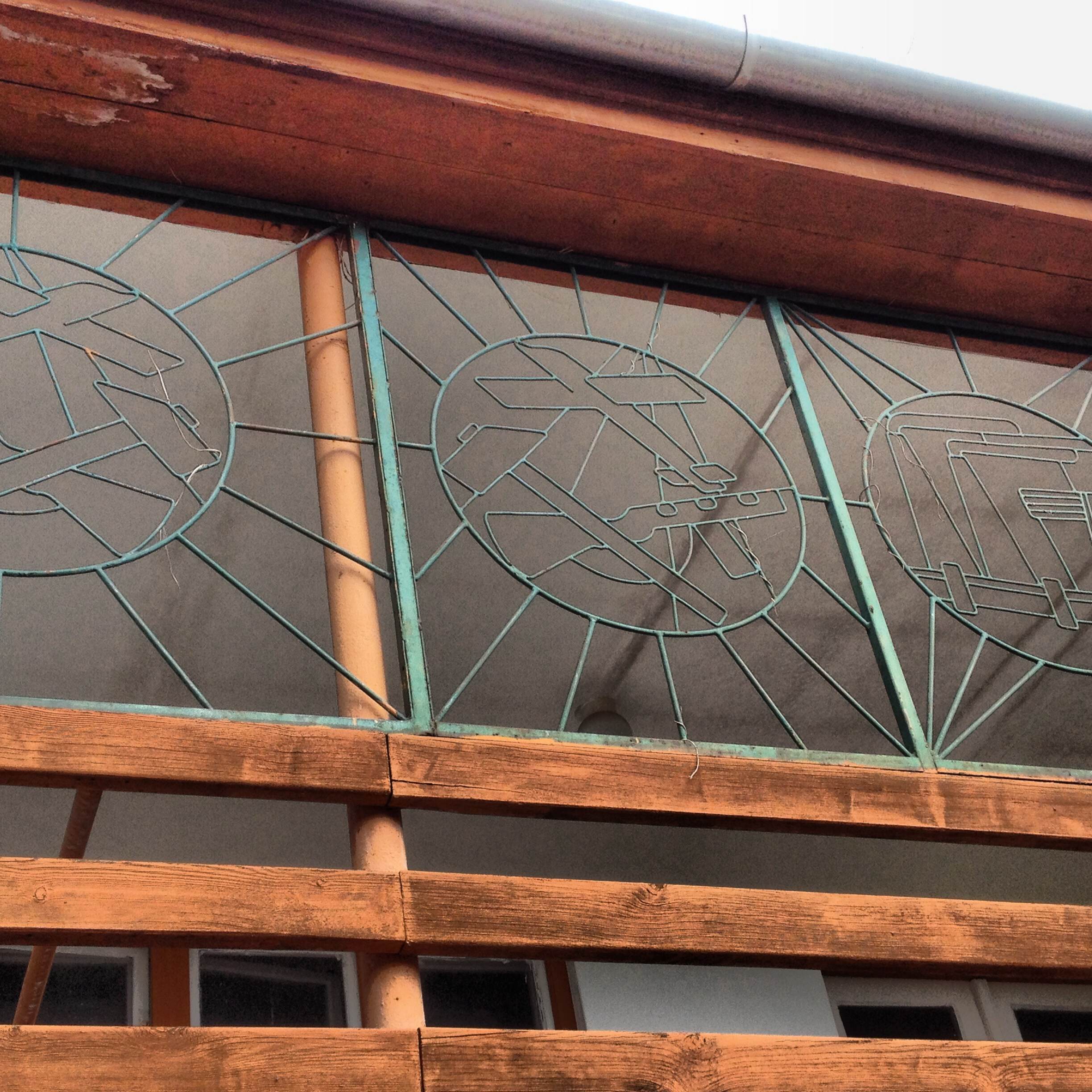 Illustration for article titled Elmentem partizni Miskolc titkos bulinegyedébe