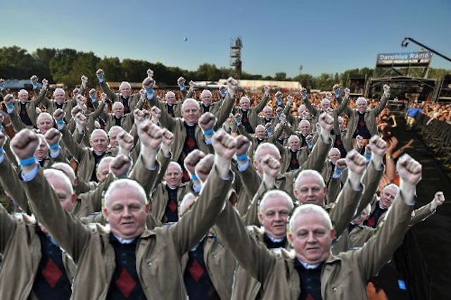 Mi lenne, ha Tarlós István töltené meg a Nagyszínpad előtt teret?