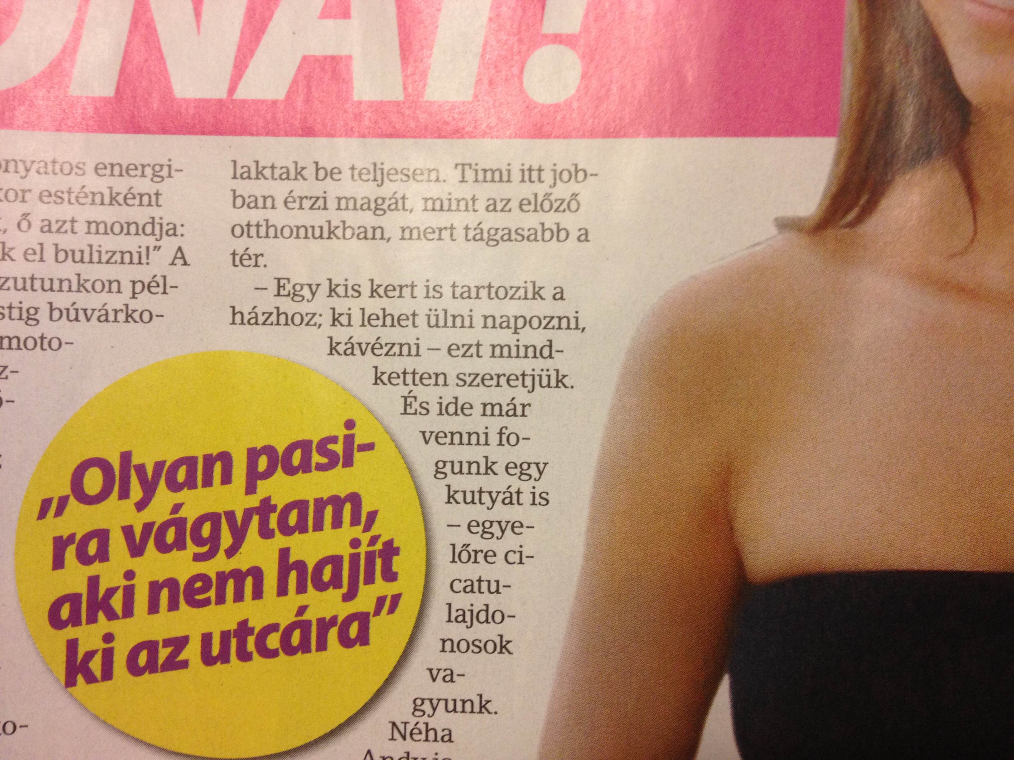 A szerény Vajnáné egy kis kertecskében kucorog