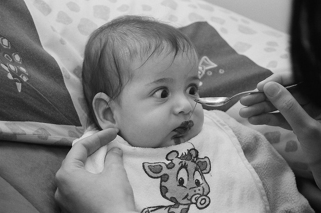 Csámcsogástól a böfögésig - a 10+1 legirritálóbb bunkóság az asztalnál