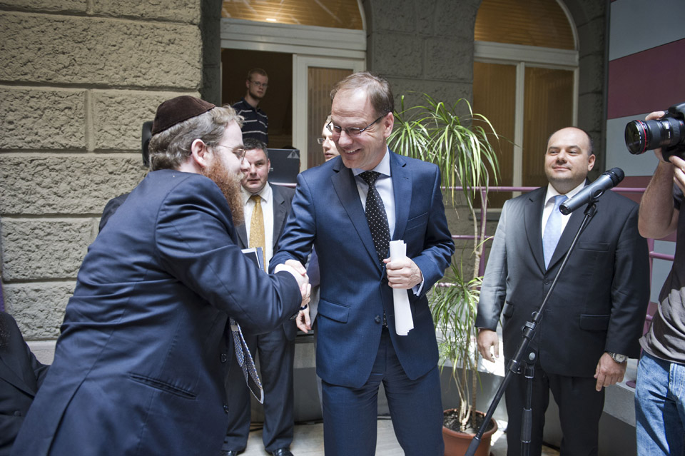 Navracsics: A magyar állam is felelős volt a holokausztért