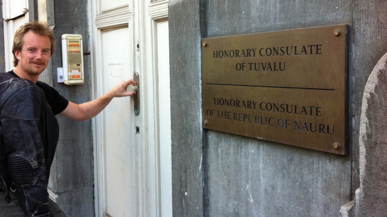 A hazaárulók országa, amit körbe is lehet futni