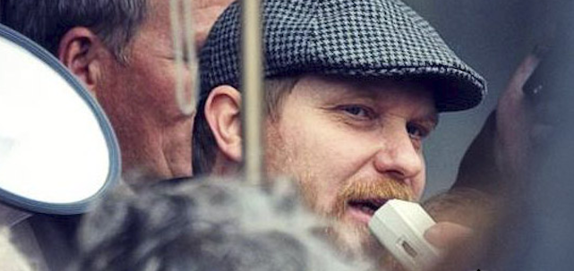 Feldugnak egy összetekert magazint Borókai Gábornak?