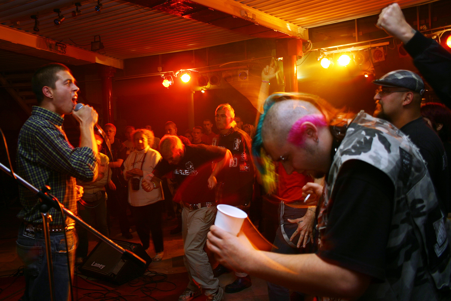 Illustration for article titled Porban fuldoklik a Nagyvárad tér. Kösz, Ludovika!