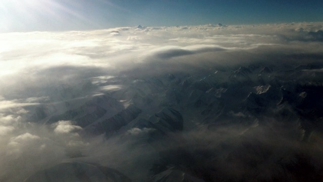 Illustration for article titled Ilyenek a világ legmagasabb hegyei az ablakból