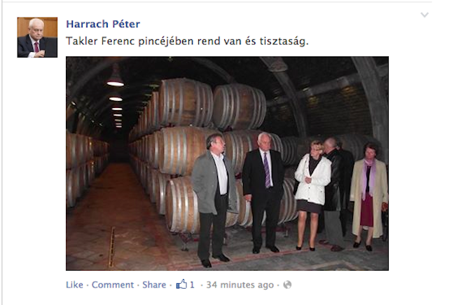 Tippeljünk: berúgott-e már Harrach Péter a Takler-pincében?