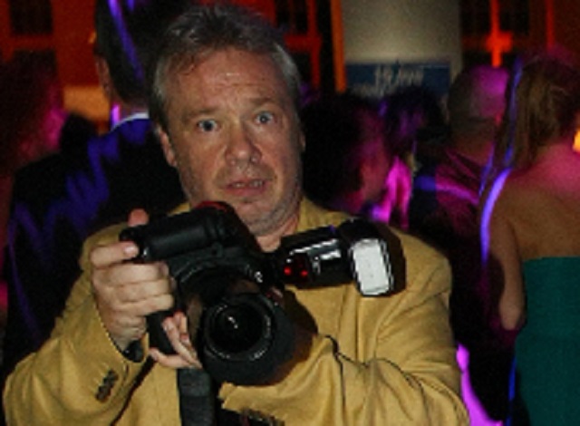 Illustration for article titled Jó reggelt kívánok, itt egy kép a bugyivillantó Nyertes Zsuzsáról