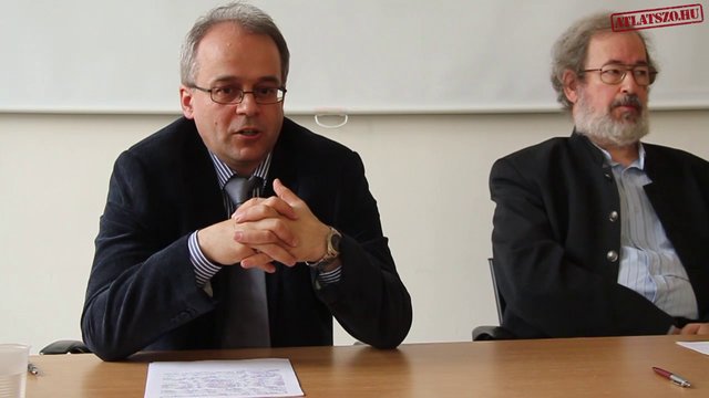 Videón a kitálaló adóellenőr