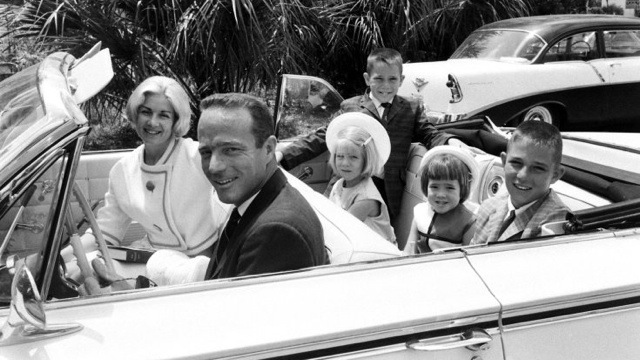 Már csak John Glenn maradt