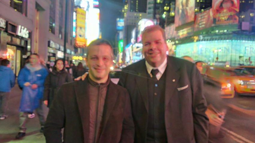 Na, kivel találkozott Somogyi Zoltán 5 perc után New York közepén a forgatagban?