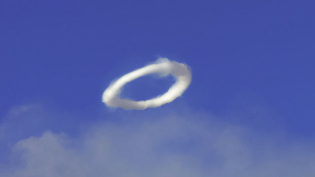 Füstkarikákat lövell az Etna