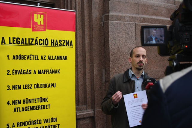 Nyitva van a dílerkapu, csak bújjatok rajta!