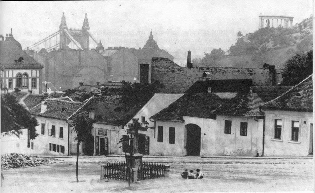 Illustration for article titled Falu a városban – nyolcvan éve kezdték meg a Tabán bontását