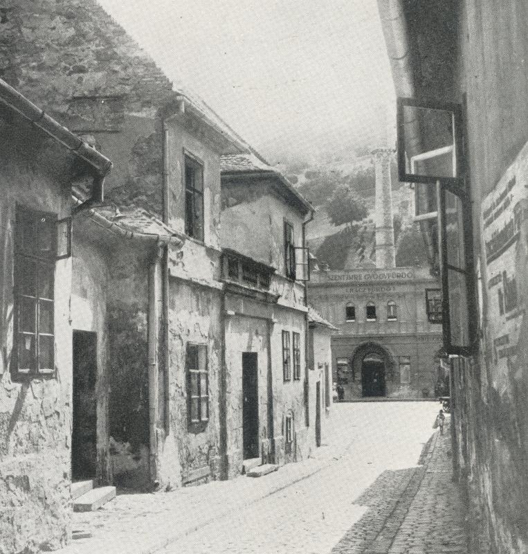 Illustration for article titled Falu a városban – nyolcvan éve kezdték meg a Tabán bontását