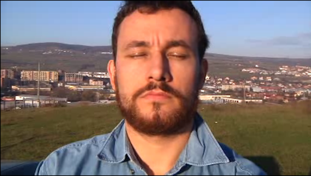 A székely Van Damme mindenkit lever