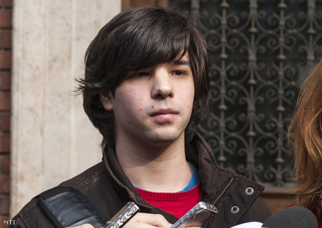 Megszüntetett egy régi diszkós szokást a feminista hahás?