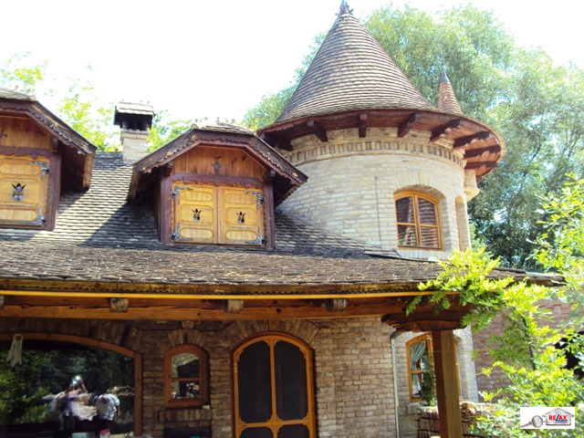 Illustration for article titled Tényleg 165 millióért vehetsz magadnak itthon egy várat?