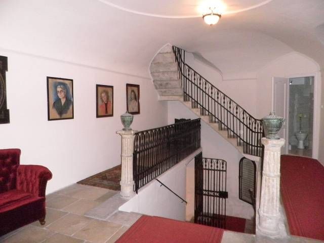 Illustration for article titled Tényleg 165 millióért vehetsz magadnak itthon egy várat?