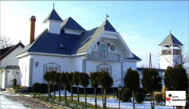 Illustration for article titled Tényleg 165 millióért vehetsz magadnak itthon egy várat?