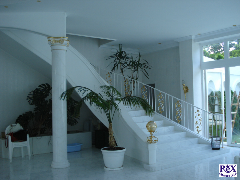 Illustration for article titled Tényleg 165 millióért vehetsz magadnak itthon egy várat?