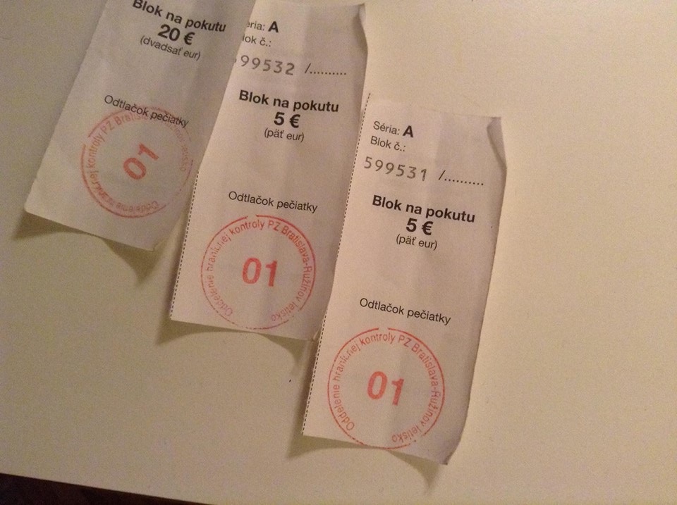 Illustration for article titled Taxival fizette le a Wizzair a panaszkodó, Pozsonyban ragadt utast