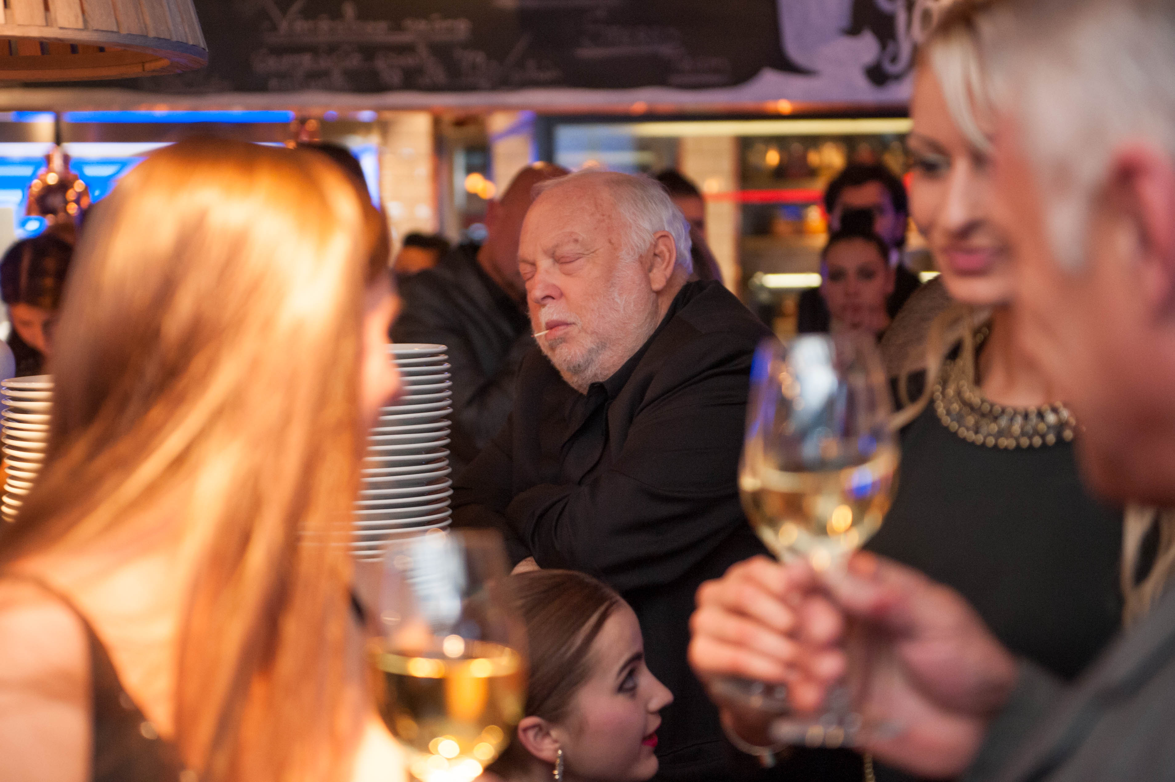 Illustration for article titled Mi csak szeretnénk a szundizó Andy Vajna lenni