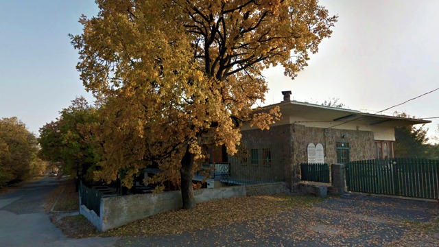 Van 100 gurigád? Lakj a Gyermekvasút végállomásán!