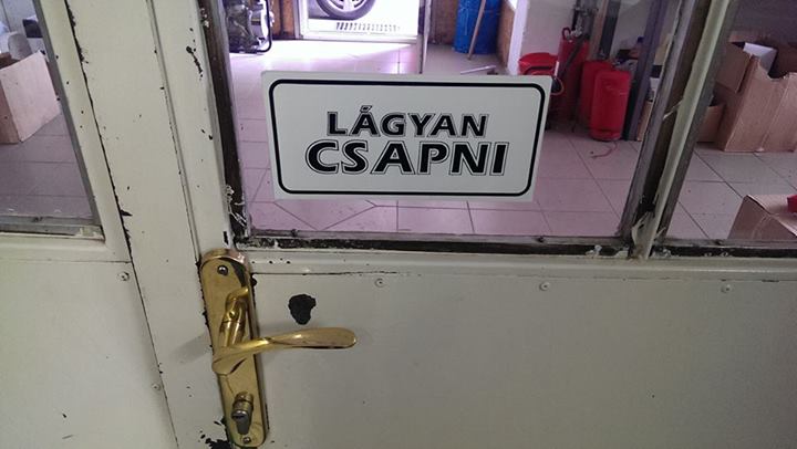 Ez már Facebook-költészet a javából!