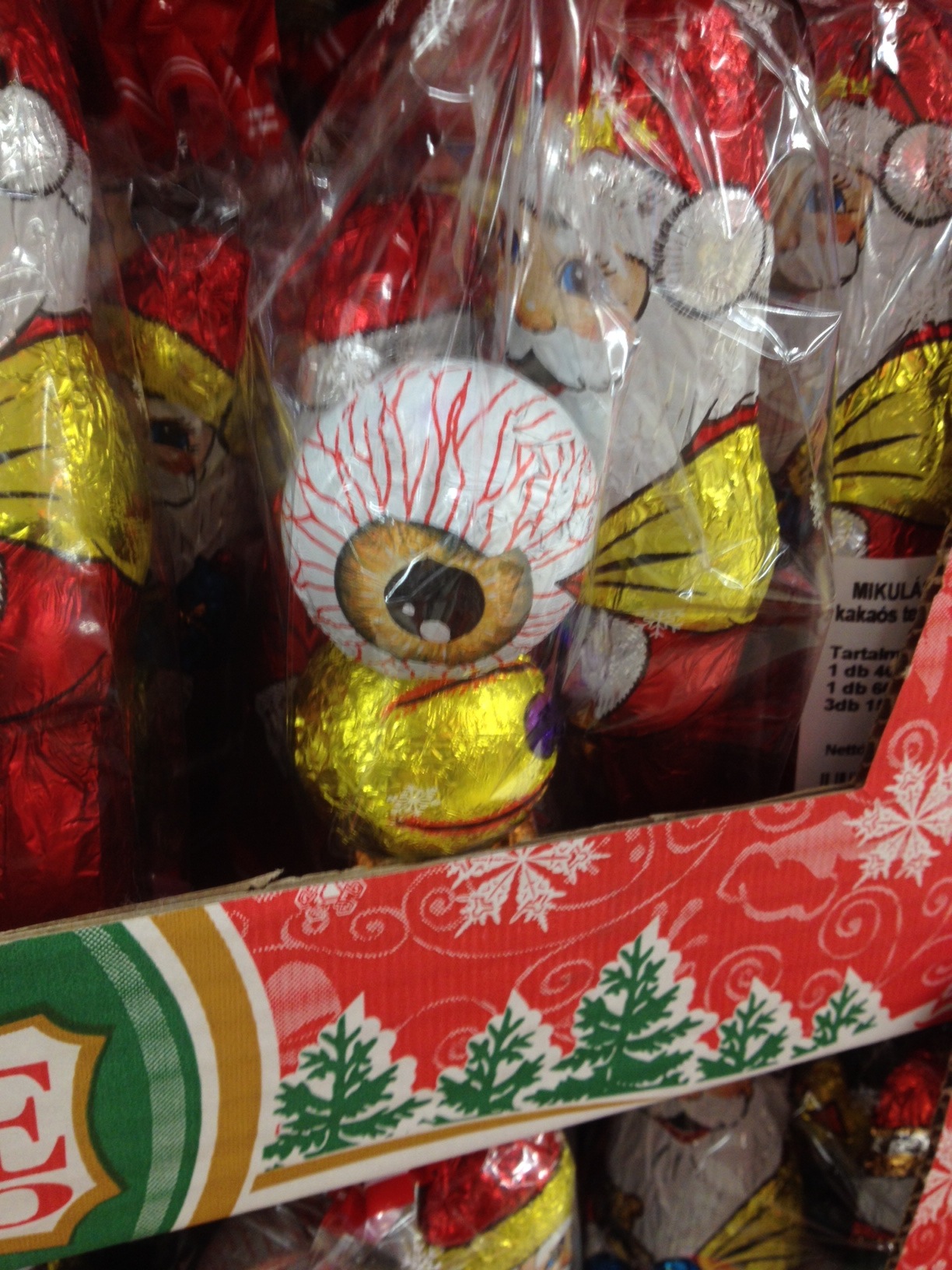 Szemgolyót csomagoltak a Mikulás-csomagba a Lidlben