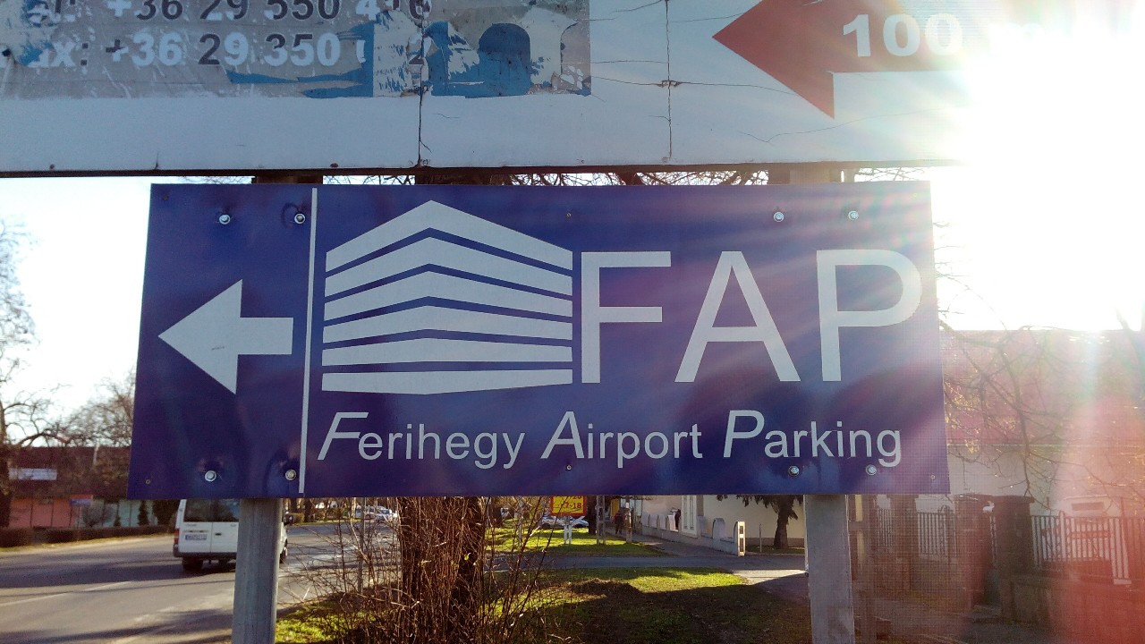 Minden turista ez előtt a tábla előtt fog fotózkodni Budapesten