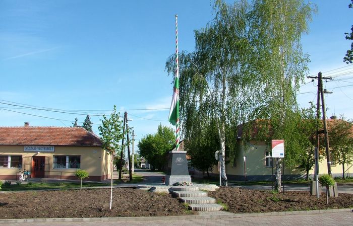 Illustration for article titled Nekünk még legalább két-három Trianon kéne, de hamar!