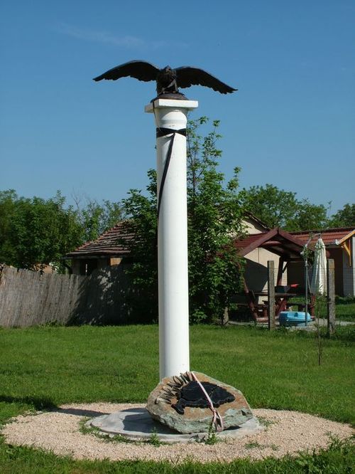 Illustration for article titled Nekünk még legalább két-három Trianon kéne, de hamar!