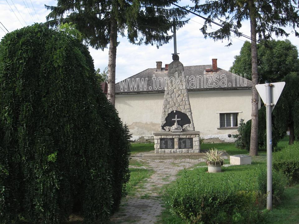 Illustration for article titled Nekünk még legalább két-három Trianon kéne, de hamar!