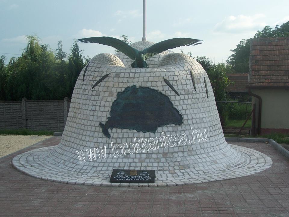 Illustration for article titled Nekünk még legalább két-három Trianon kéne, de hamar!