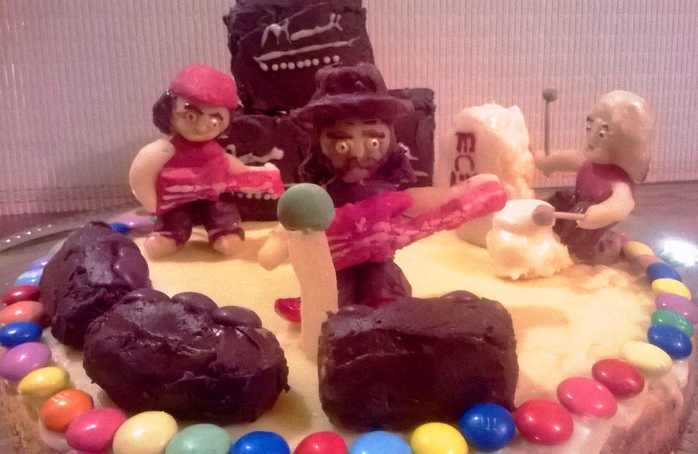 Szívmelengető: ezt a Lemmy-tortát magyarok csinálták!