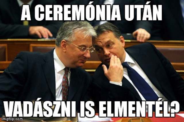 Illustration for article titled Mémregény készült a Mandela temetésére induló Semjén Zsoltról