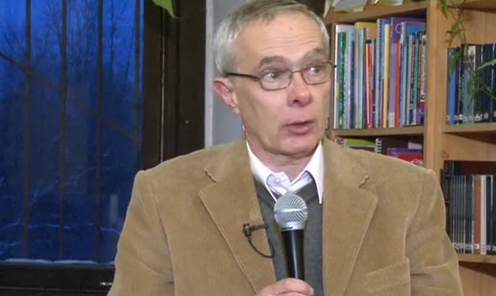 Illustration for article titled Milyen tanárok a politikusok? Megmondja az internet népe!