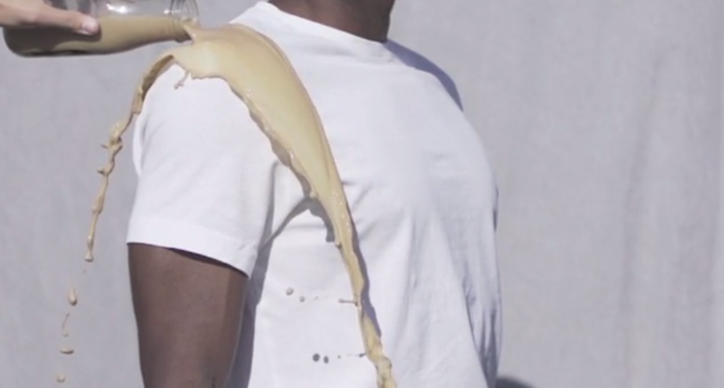 Fekete mágia! Itt a leönthetetlen póló!