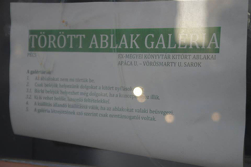 Illustration for article titled Szuper ötlet Pécsről a Törött Ablak Galéria