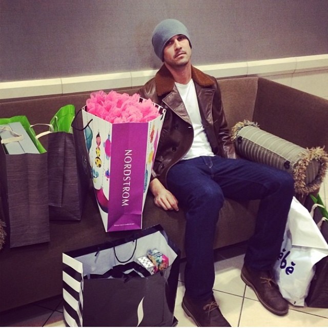 Illustration for article titled Férfi vagy és gyűlölöd a vásárlást? Nem vagy egyedül!