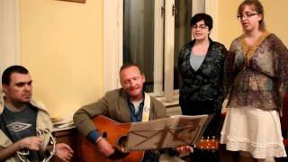 A Cink dalcsokorral köszönti a visszatérő Gyurcsány Ferencet