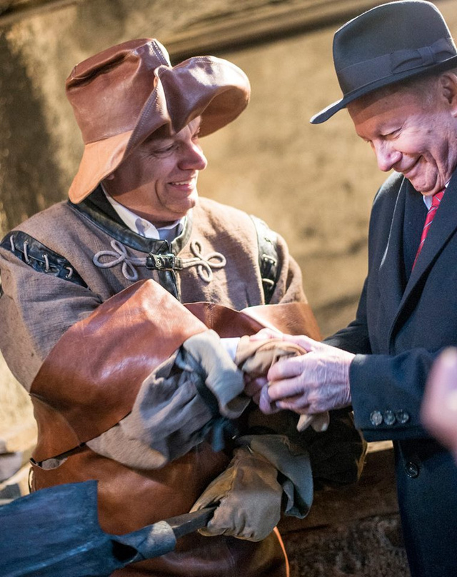 Kávé helyett: Orbán Viktor törpkováccsá változott (frissítve)