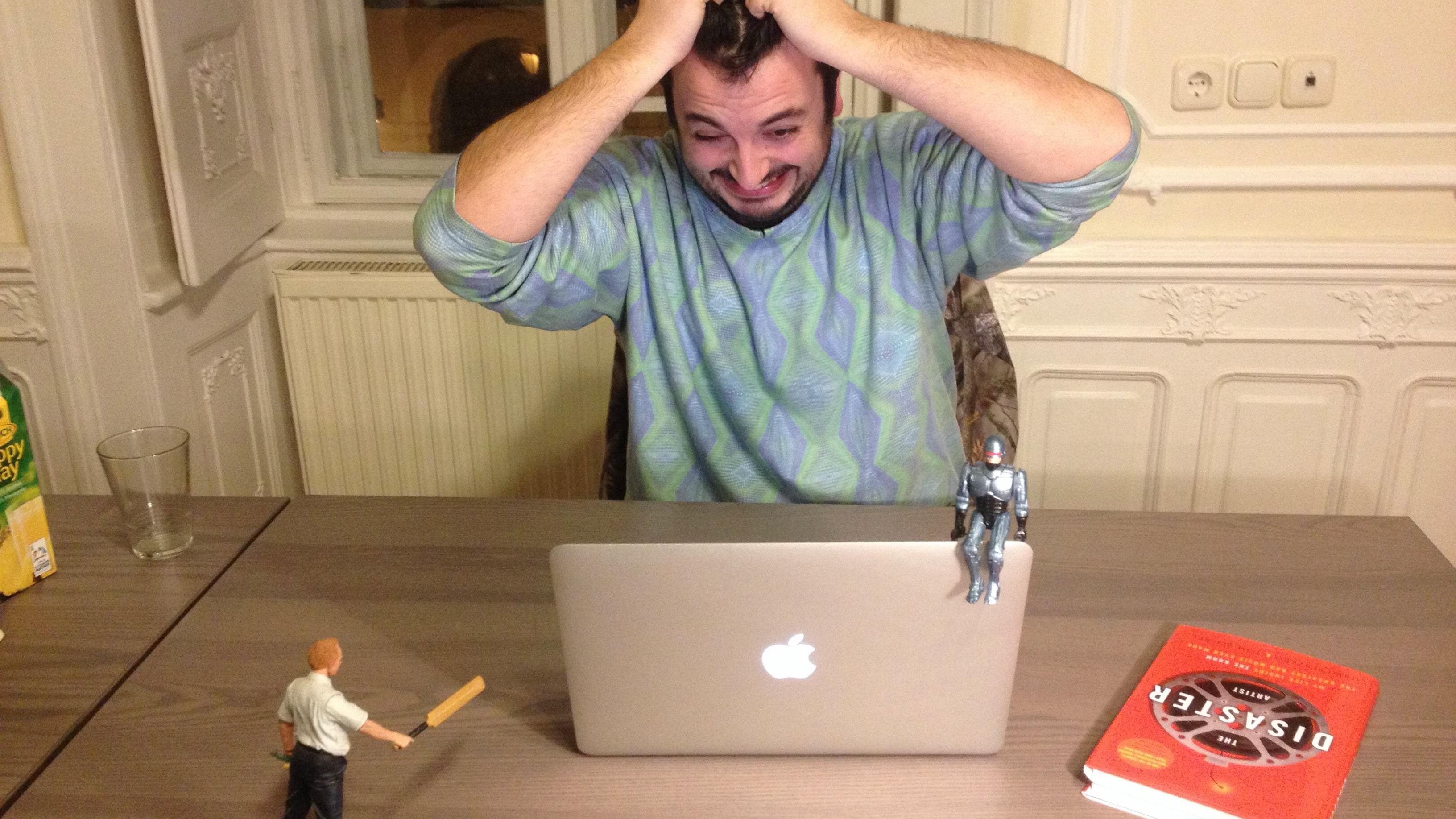 Itt egy csomó minden, amikből Laci tökéletes véleménycikkeket írna