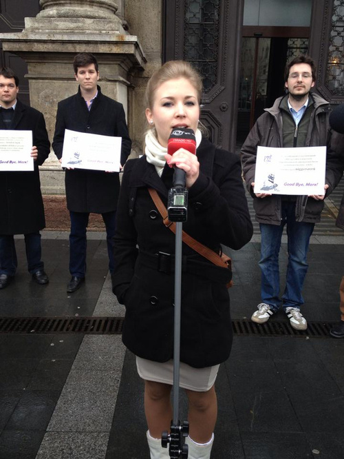 Illustration for article titled Képtelenség eldönteni, melyik a viccesebb!