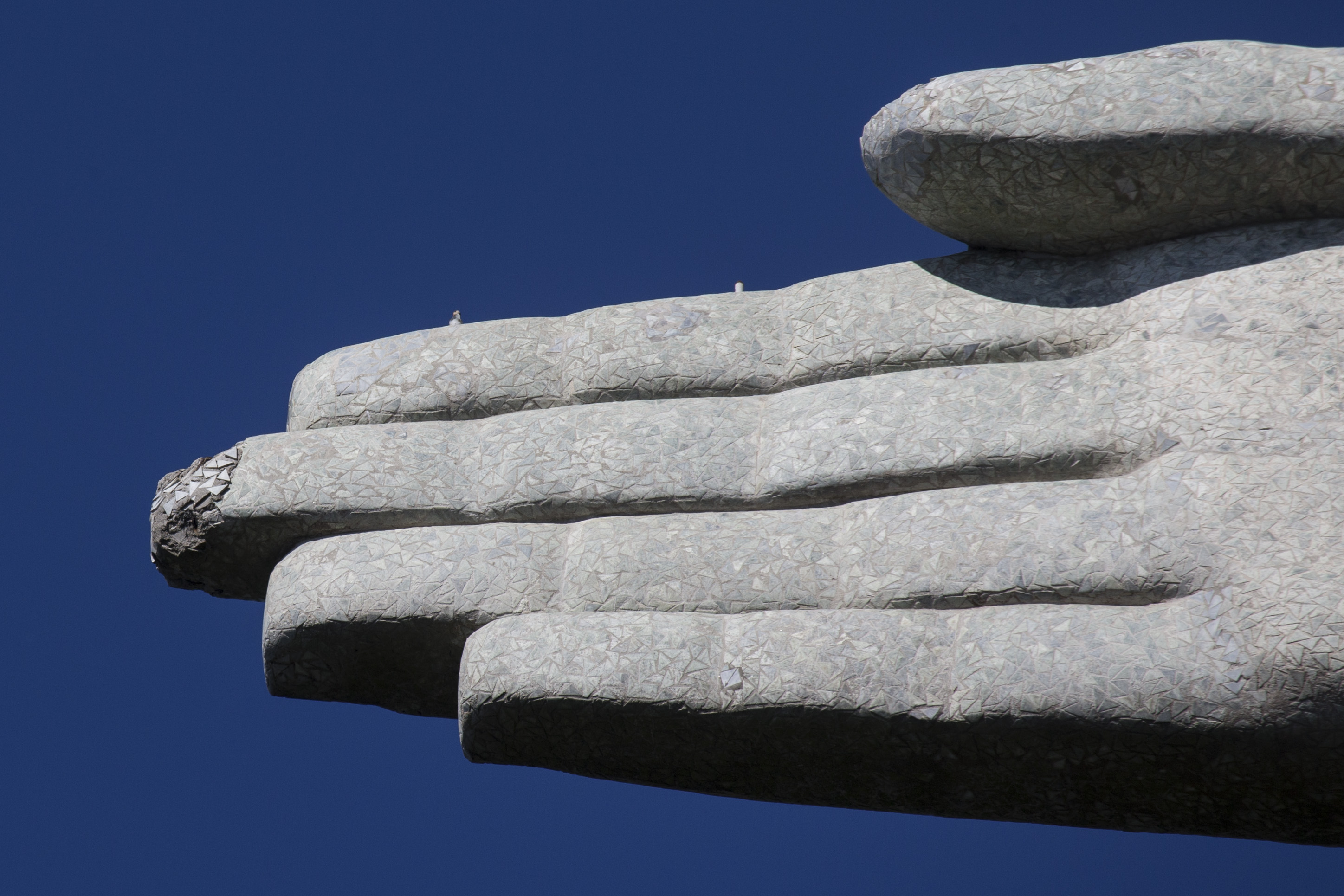 Illustration for article titled Elég jól néz ki, ahogy szerelik a riói Krisztust