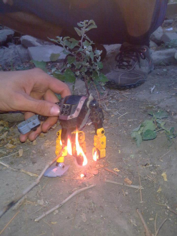 Illustration for article titled Utasi Árpi fb-jéről nyúlt le egy régi berúgós képet a Blikk