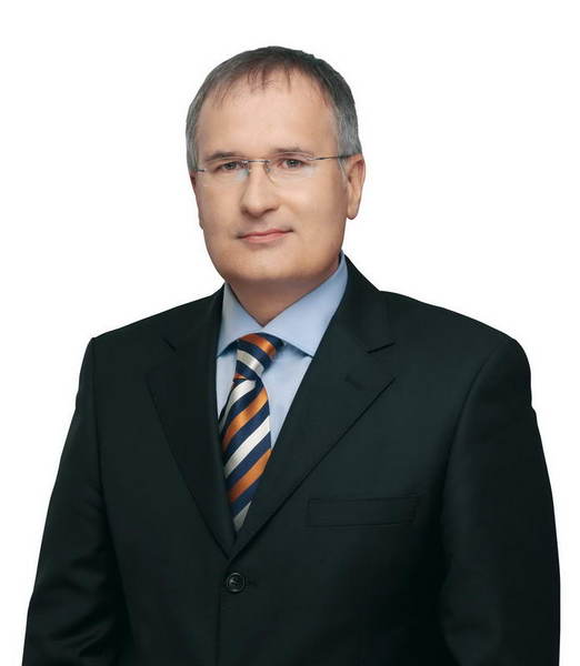 Kirúgta az MSZP Simont, akit a gyűlölködő felesége buktathatott le