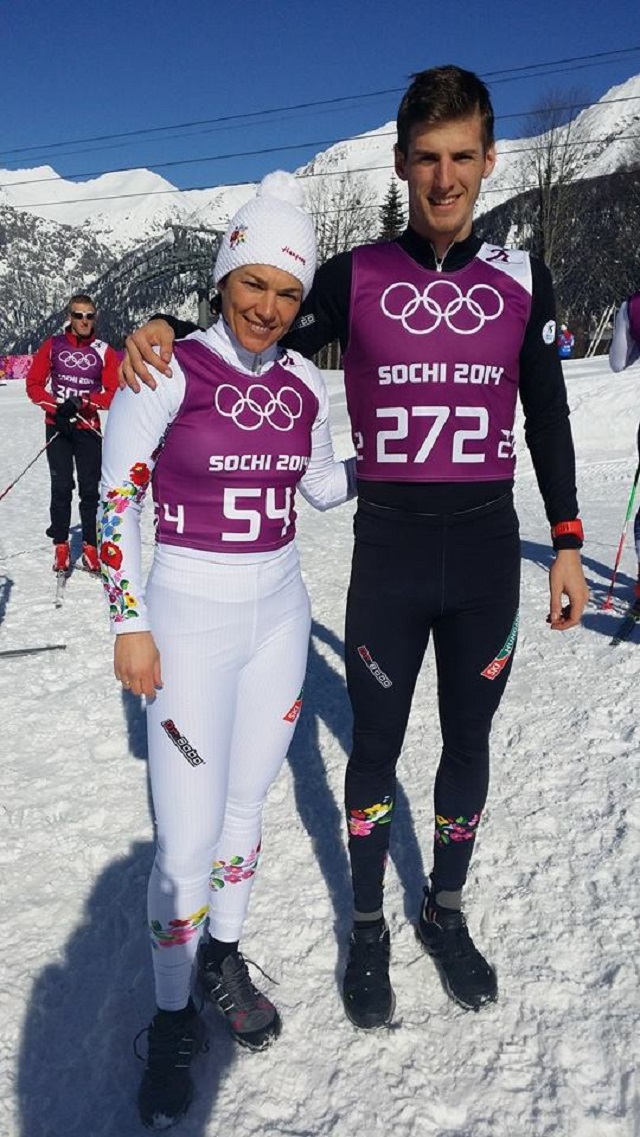 Illustration for article titled Szocsiban összeér a kalocsai minta és a ribancrendszám