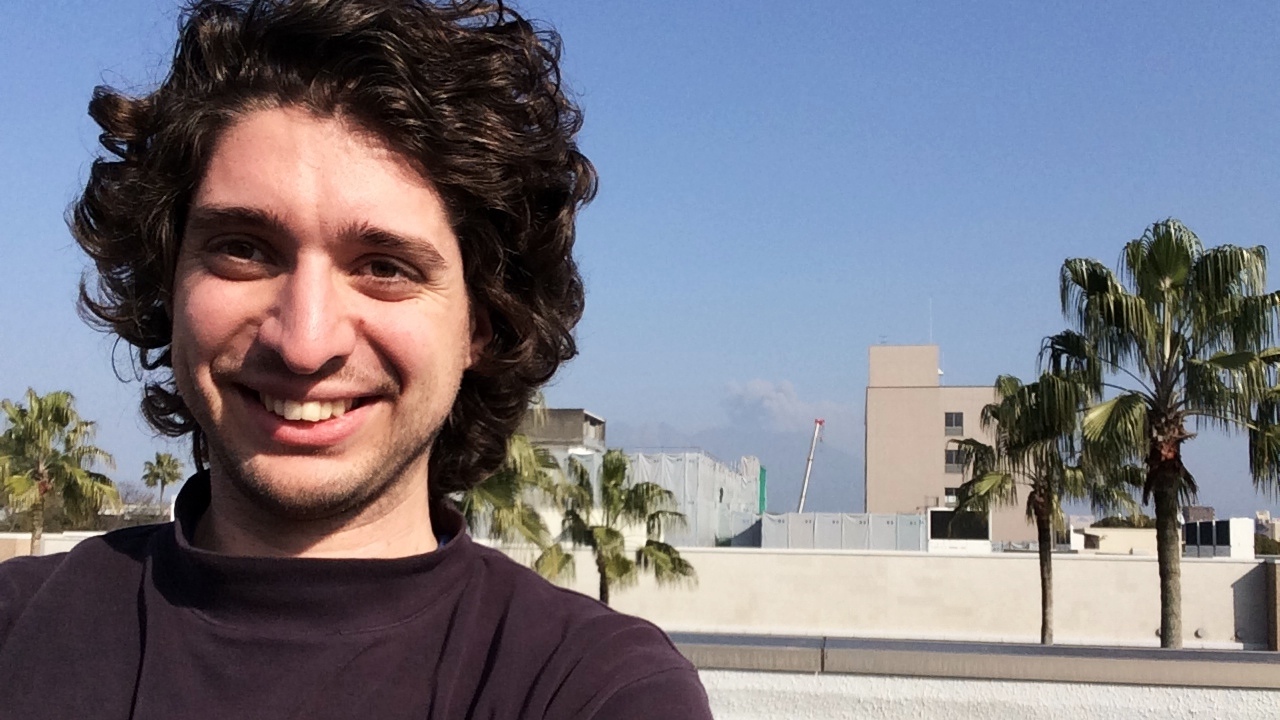 Ehhez a szelfihez megkerültük a Földet